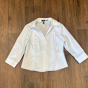 NWOT Jones New York White Button Down Shirt
